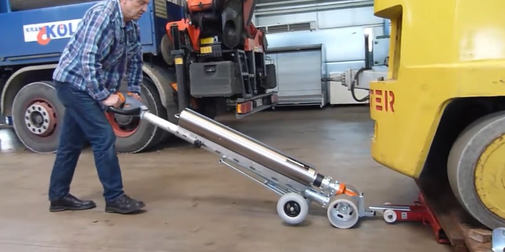 The PowerAttack is an innovative, hand held load moving tool.