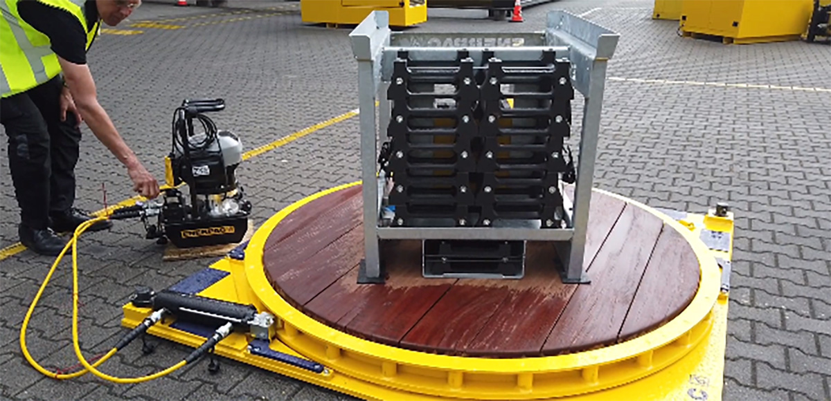 Worker shown using the hydraulic turntable.