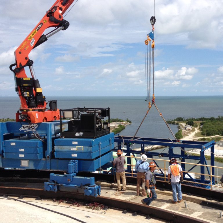 Knuckle Boom Cranes - Engineered Rigging